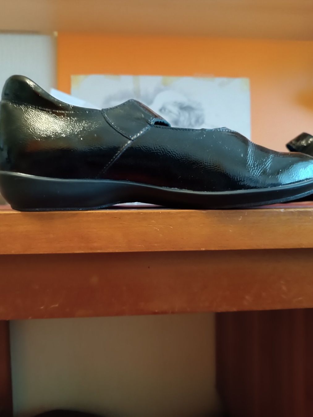 Scarpe da donna: Lederlackschuhe schwarz Grösse 38 mit Klettverschluss – Usato da Horn venduto da sonjamenzi 4