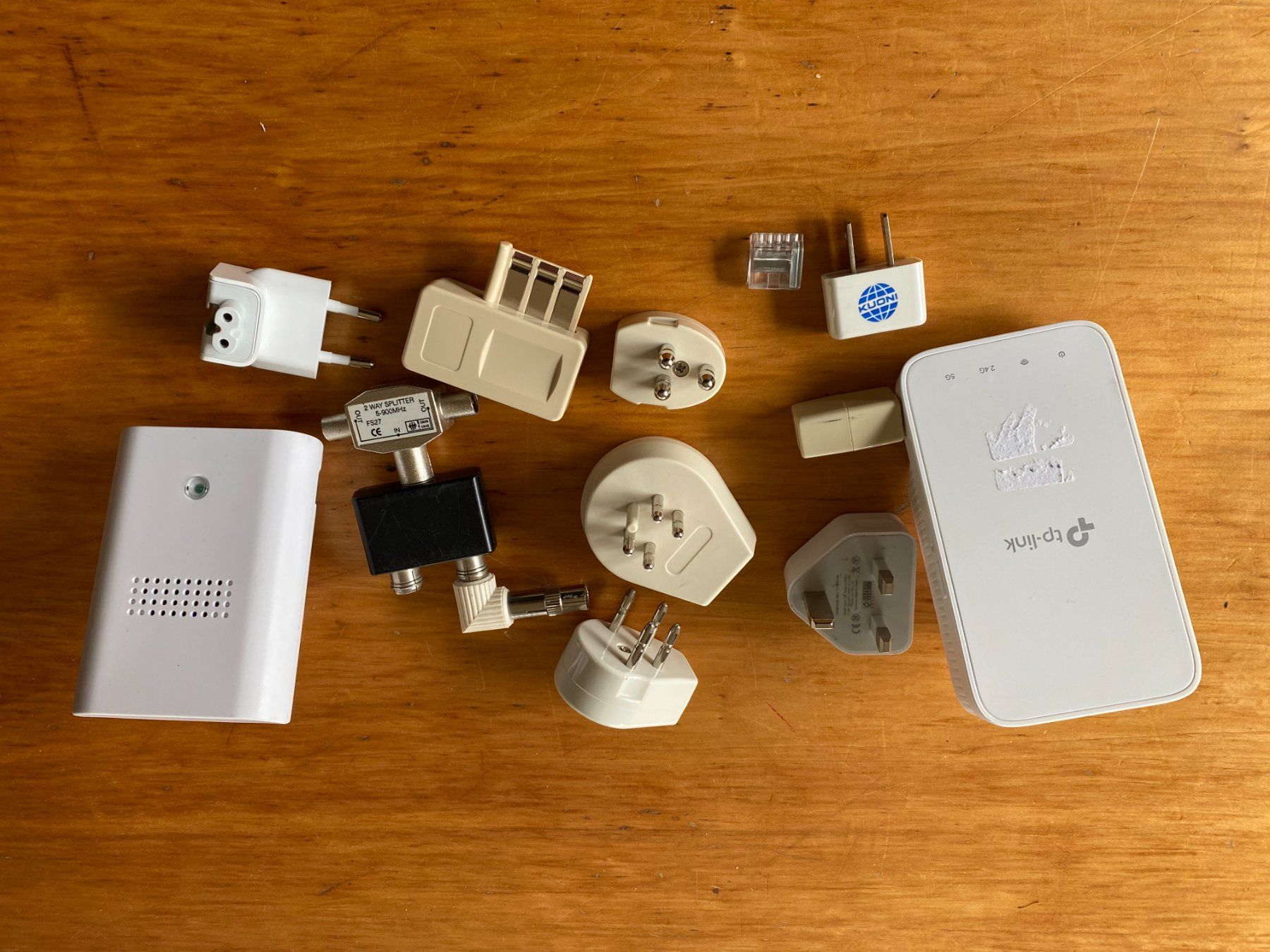 Cavi: Elektromaterial LOT, Kabel , Steckdosen..... – Usato da Luzern venduto da Turmliebe 1