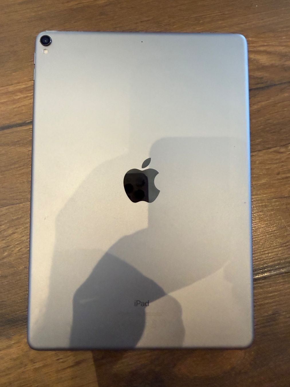 Apple Tablet PC: iPad Pro 10.5 Zoll Wi-Fi Spacegrey – Gebraucht aus Siebnen von icrservicesolutions 1
