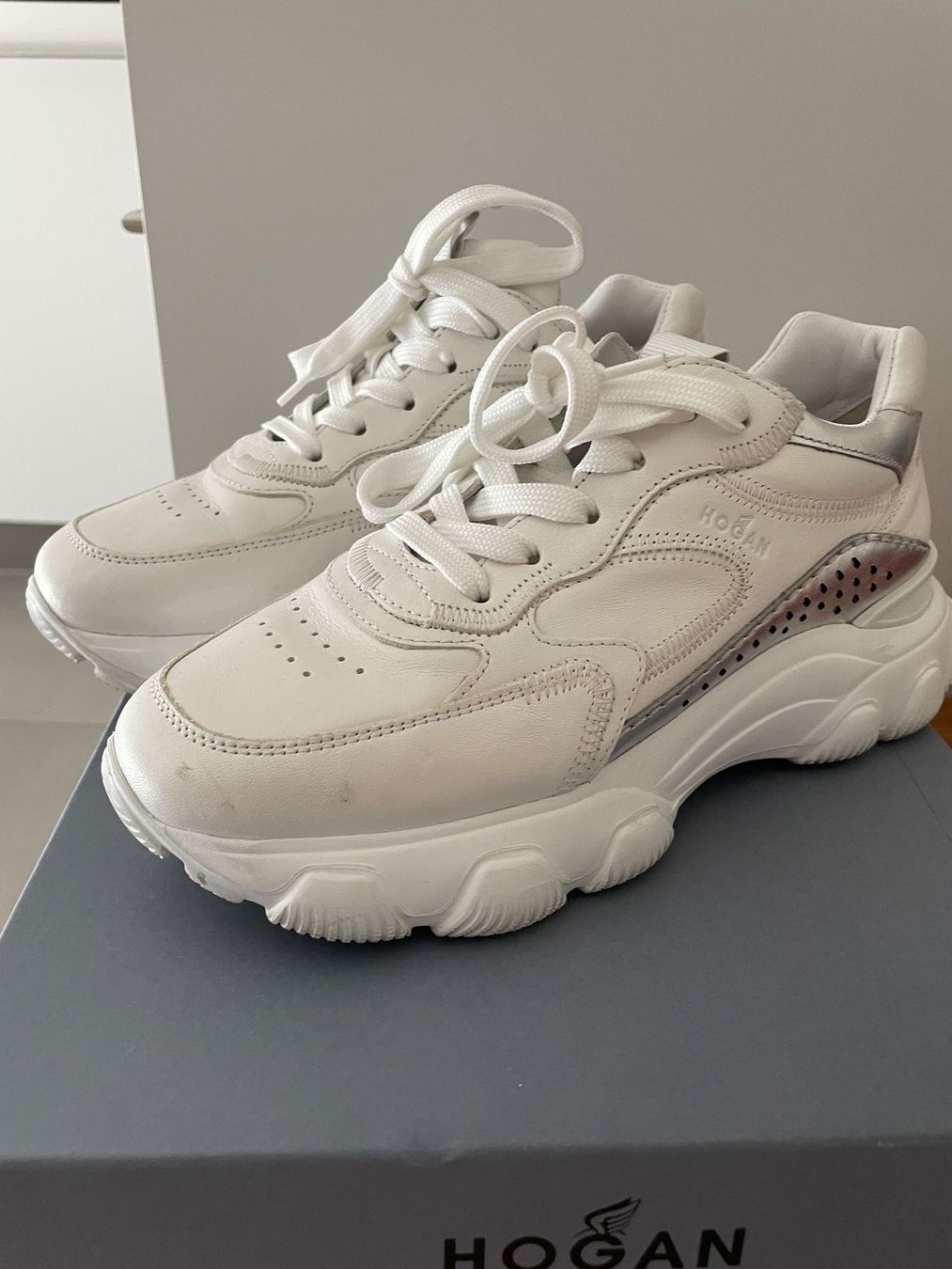 Hogan Scarpe da donna: Hogan Sneaker, Gr. 37.5 – Usato da Meilen venduto da Shelty_91