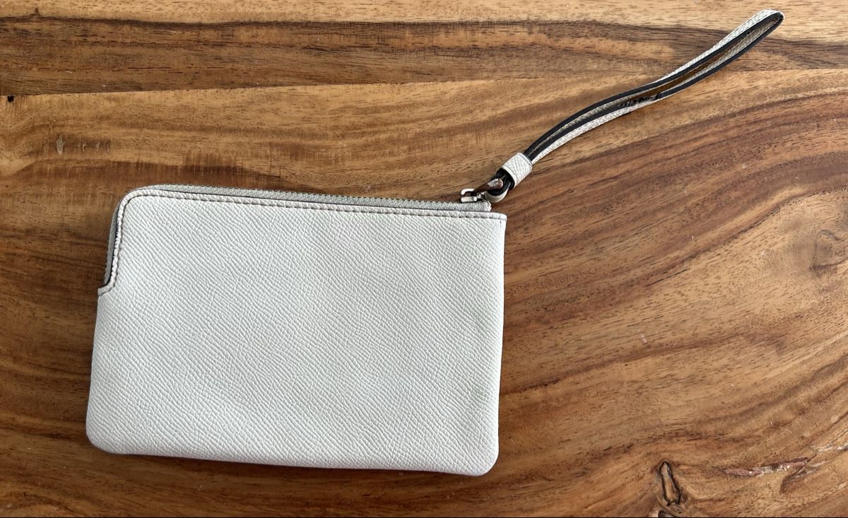 Borse da donna: Stylish White Wristlet - Compact and Convenient! – Nuovo (secondo la descrizione) da Saland venduto da ele_vc96 1