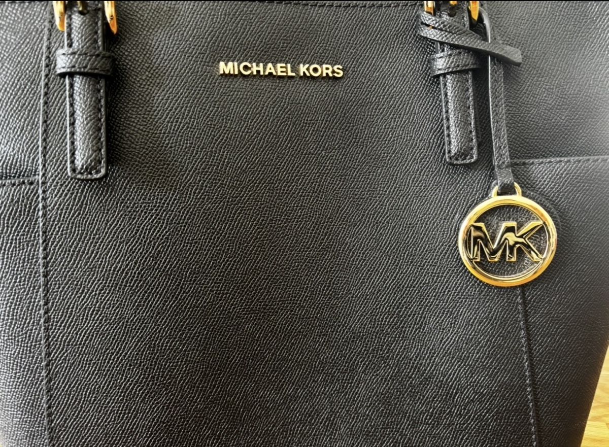 Michael Kors Taschen für Damen: Michael Kors Tasche Schwarz  – Gebraucht aus Volketswil von akzisnarf 1