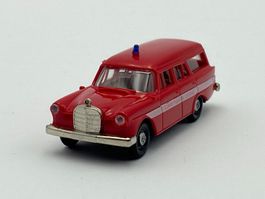 Brekina 104190 1:87 Mercedes 190 Kombi CorpoPompieri Locarno