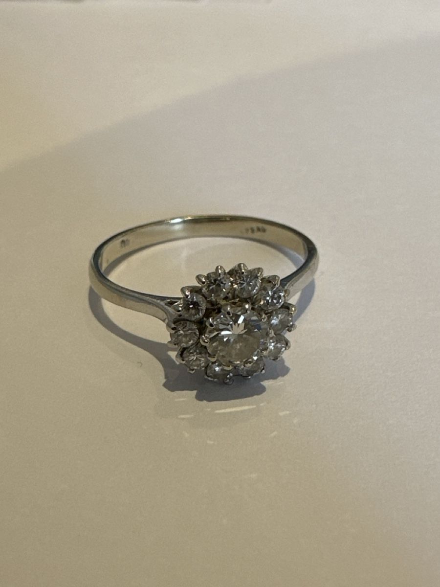 Ringe: ring. 750/18ct. 2.23gr. G56, (4) – Gebraucht aus Baar von julupa10