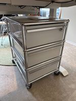 USM Haller Rollcontainer, lichtgrau - super Zustand