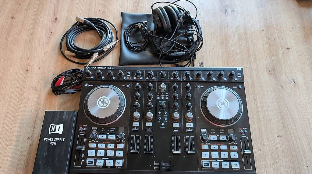 Console di mixaggio: Platine Traktor S4 mk2 – Usato da Bruson venduto da arn_t9dc