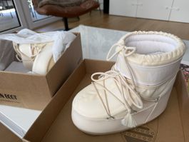 Moon Boot Classic low 2