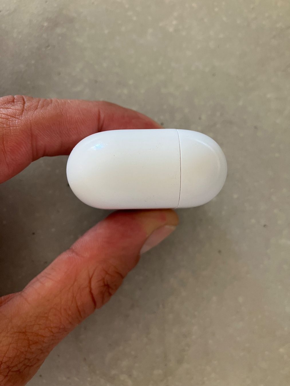 Apple Cuffie: Apple AirPods Pro 1 Charging Case – Usato da Lausanne venduto da mr.v 8