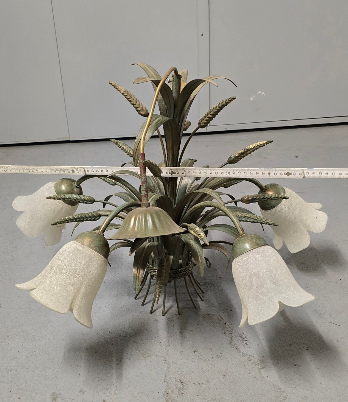 Lampade: Hängeleuchte Blumen Design Metall Antik 5 Glasleuchten – Usato da Uetliburg SG venduto da SUGORI