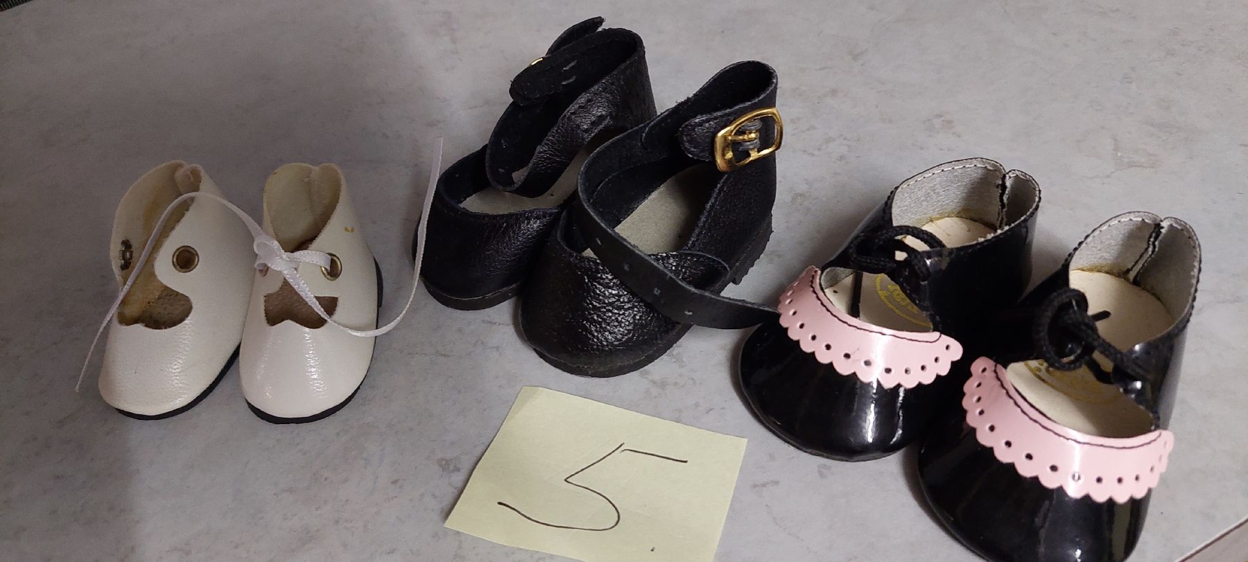 Puppen: Puppenschuhe – Gebraucht aus Muri AG von nindo1 6