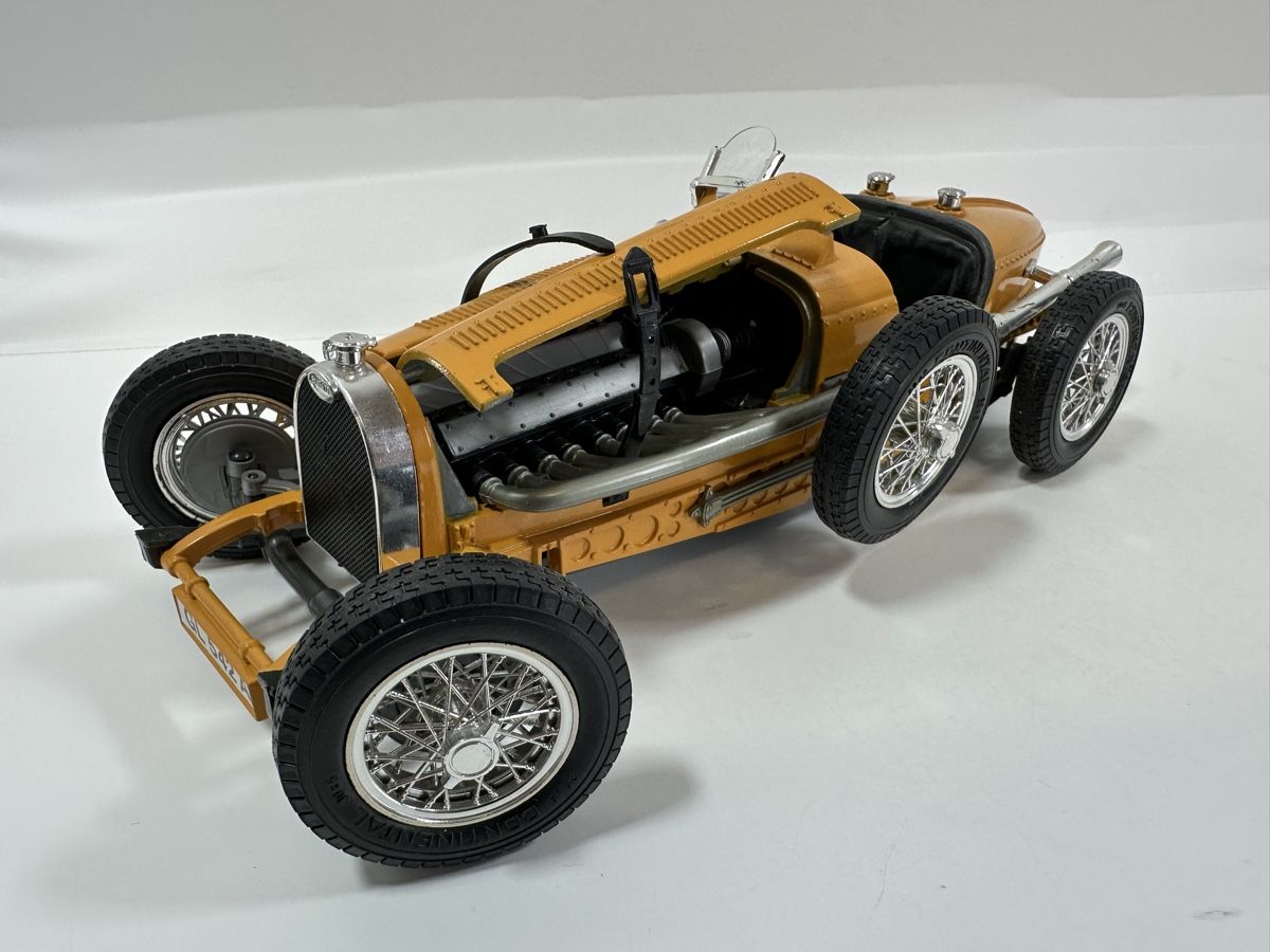 Bburago Modellautos: 1934 Bugatti Type 59 1:18, gelb, Bburago  – Gebraucht aus Zofingen von rf9_x2xt 7