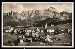 AK Schwellbrunn, Gesamtansicht mit Kirche und Säntis