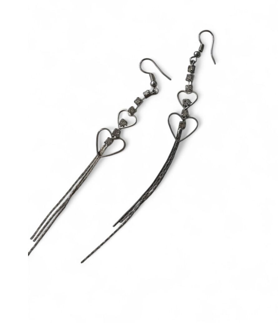 Orecchini pendenti & Orecchini a lobo: Silver heart shaped long earrings – Usato da Zürich venduto da nin_8h72