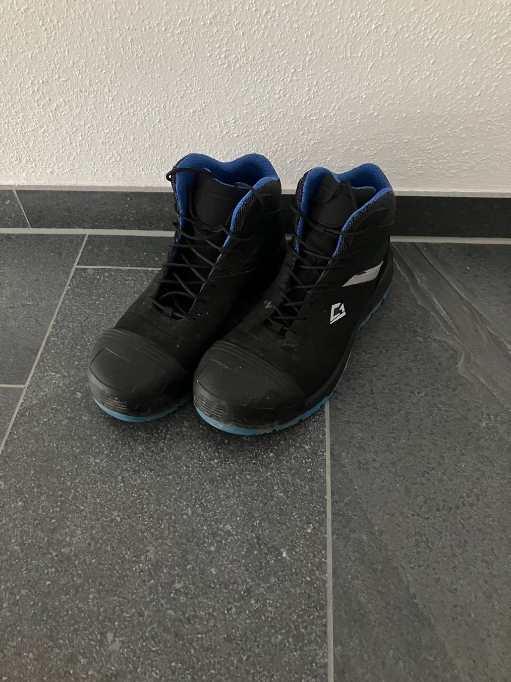Scarpe da uomo: Arbeitsschuhe Gr.41( 42 ) – Usato da Bettwiesen venduto da Zustand57