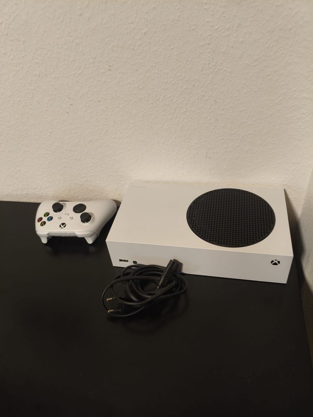 Microsoft Console: Xbox 512 GB mit Controller und Stromkabel – Usato da Oftringen venduto da TortenParadies