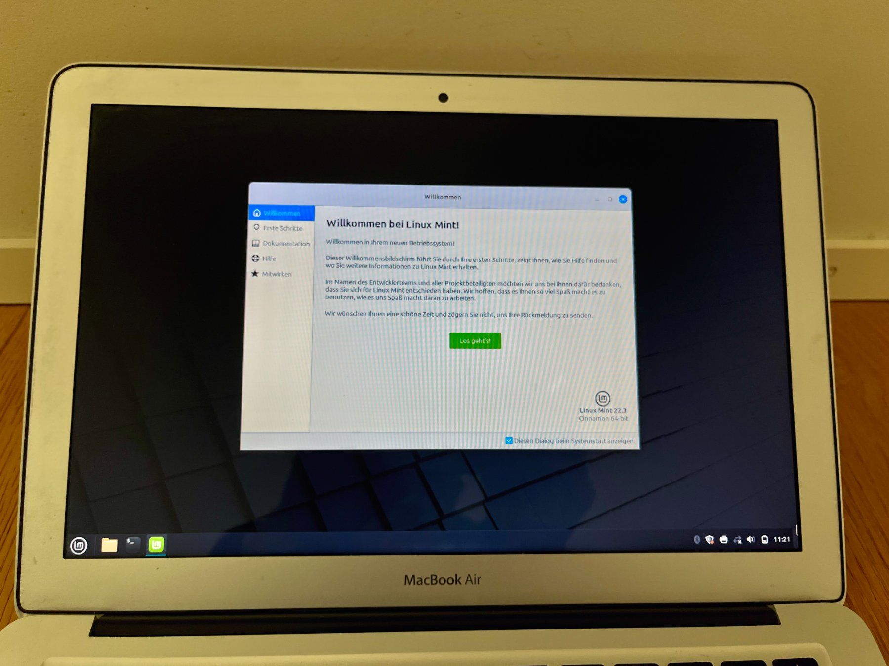 Apple Notebooks: Apple MacBook Air 13" mit Linux Mint sofort startklar! – Gebraucht aus Weinfelden von FranzM28