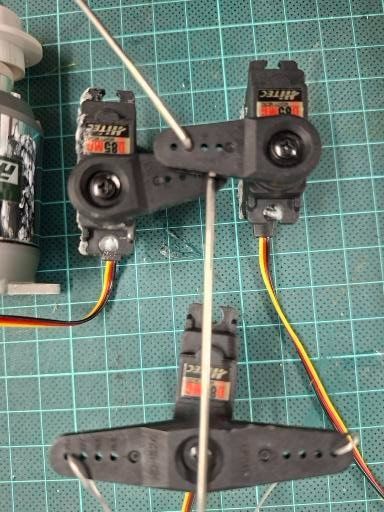 Modellismo RC: Motor und Servo – Usato da Ennetbürgen venduto da HPN 1