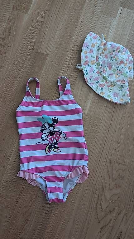 Costumi da bagno & Bikini: Badeanzug gr 110-116  – Usato da Root venduto da vin_wr2l