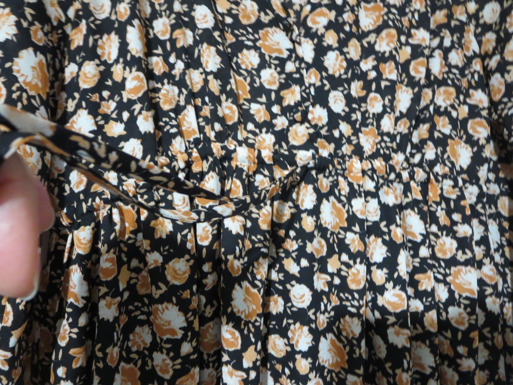 Zara Kleider: Damen Frühlings-Kleid /Gr. XS – Gebraucht aus Wallisellen von Arvenstube 2