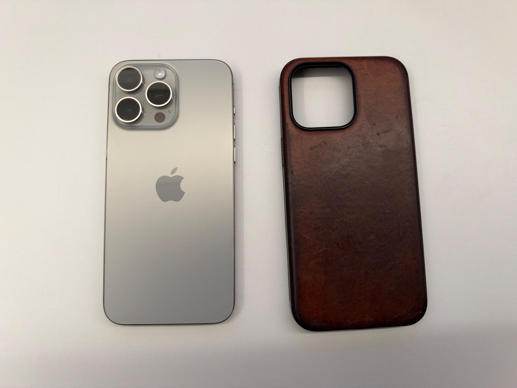 Apple Handys / Smartphones: Iphone 15 Pro Max inkl. Hülle – Gebraucht aus Appenzell von luk_6vhs 1