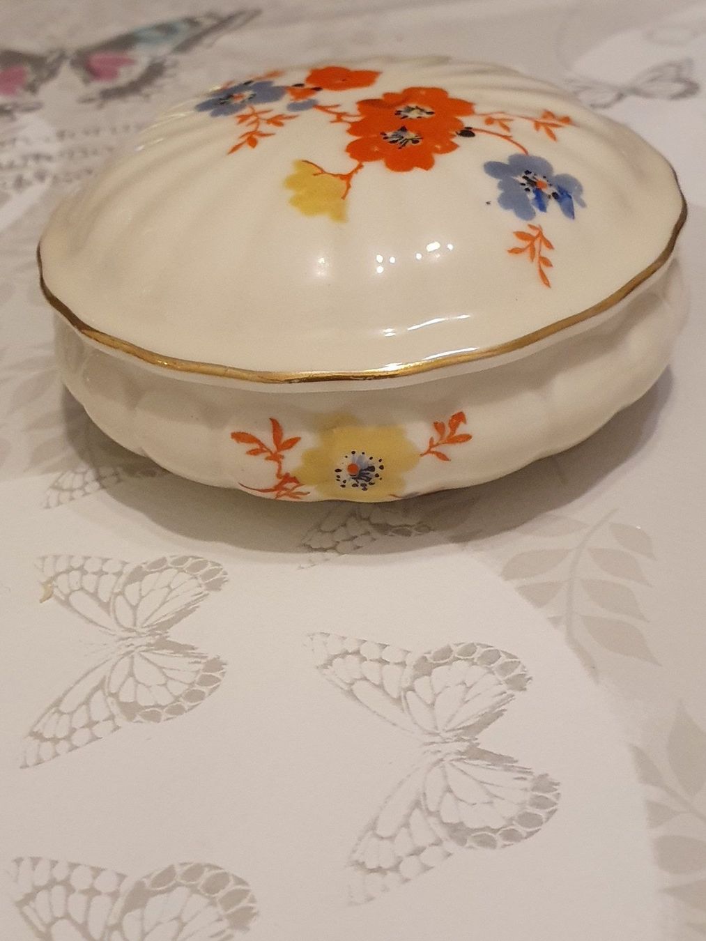 KPM Zuckerdosen: KPM Dose mit Blumendekor – Neu (gemäss Beschreibung) aus Klingnau von Fee1960 1