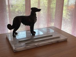 Art Deco Hundefigur - Metallguss auf Marmorplatte