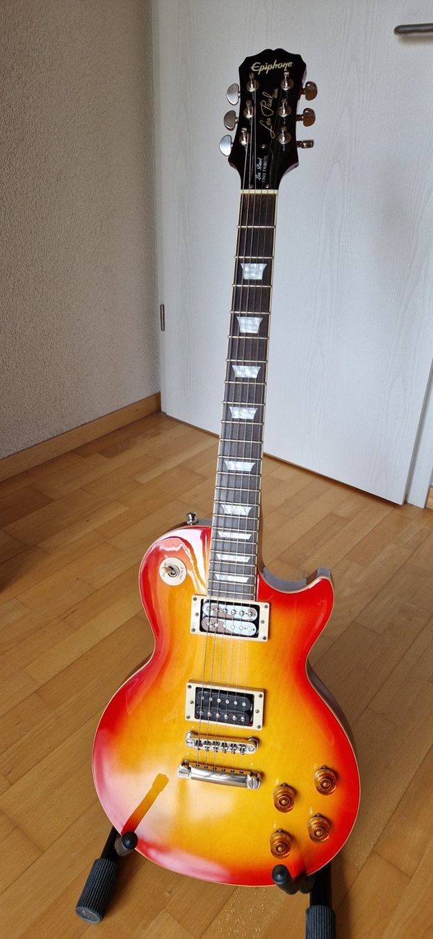Epiphone Strumenti musicali: Epiphone Les Paul Tribute 60 – Usato da Ulmiz venduto da Smirkangel