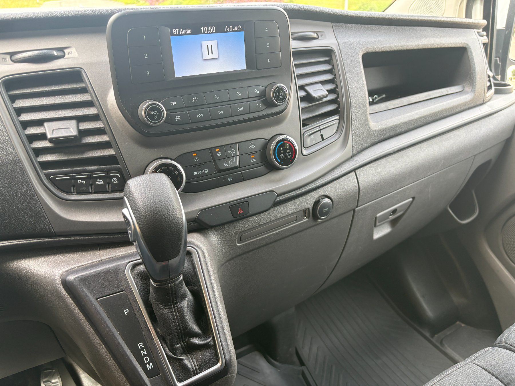 Ford Veicoli commerciali: FORD TRANSIT Custom 6 Plätze 170 PS – Usato da Wangen b. Olten venduto da Hba2 7