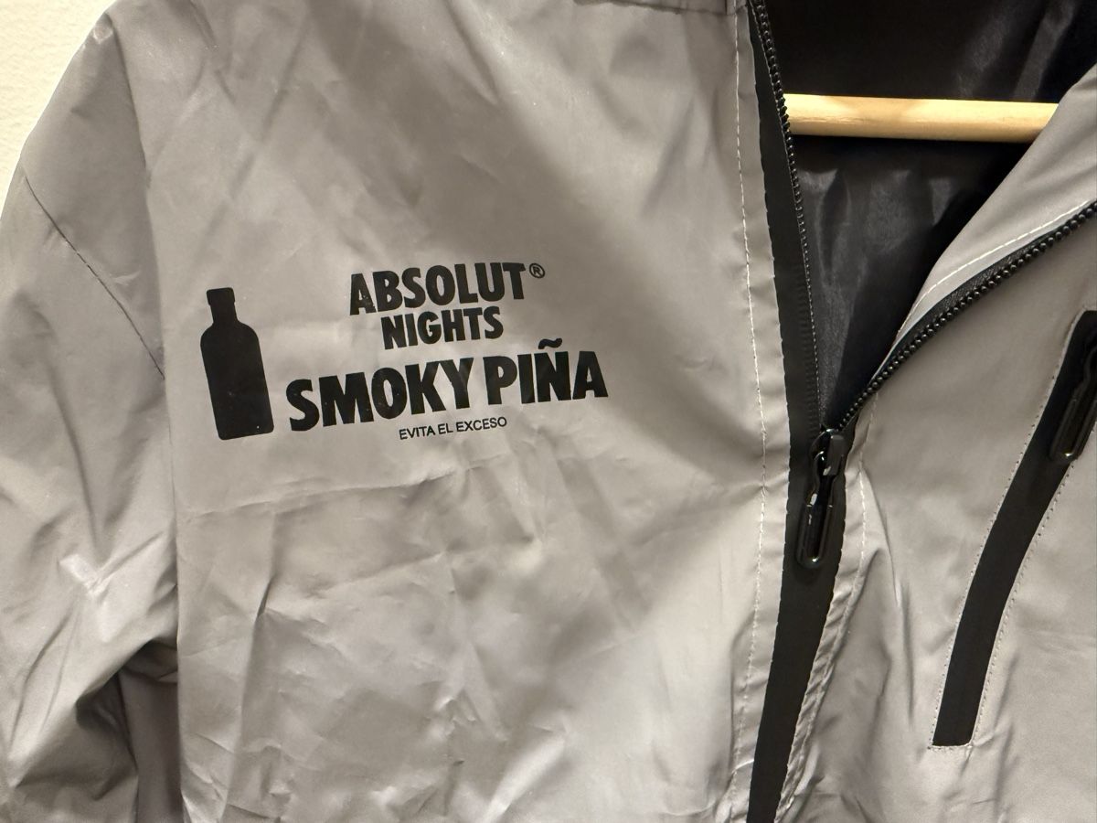 Giacche: Reflective Jacket Absolut Vodka, Grey/Silver, Unisex – Usato da Zürich venduto da salifali 2