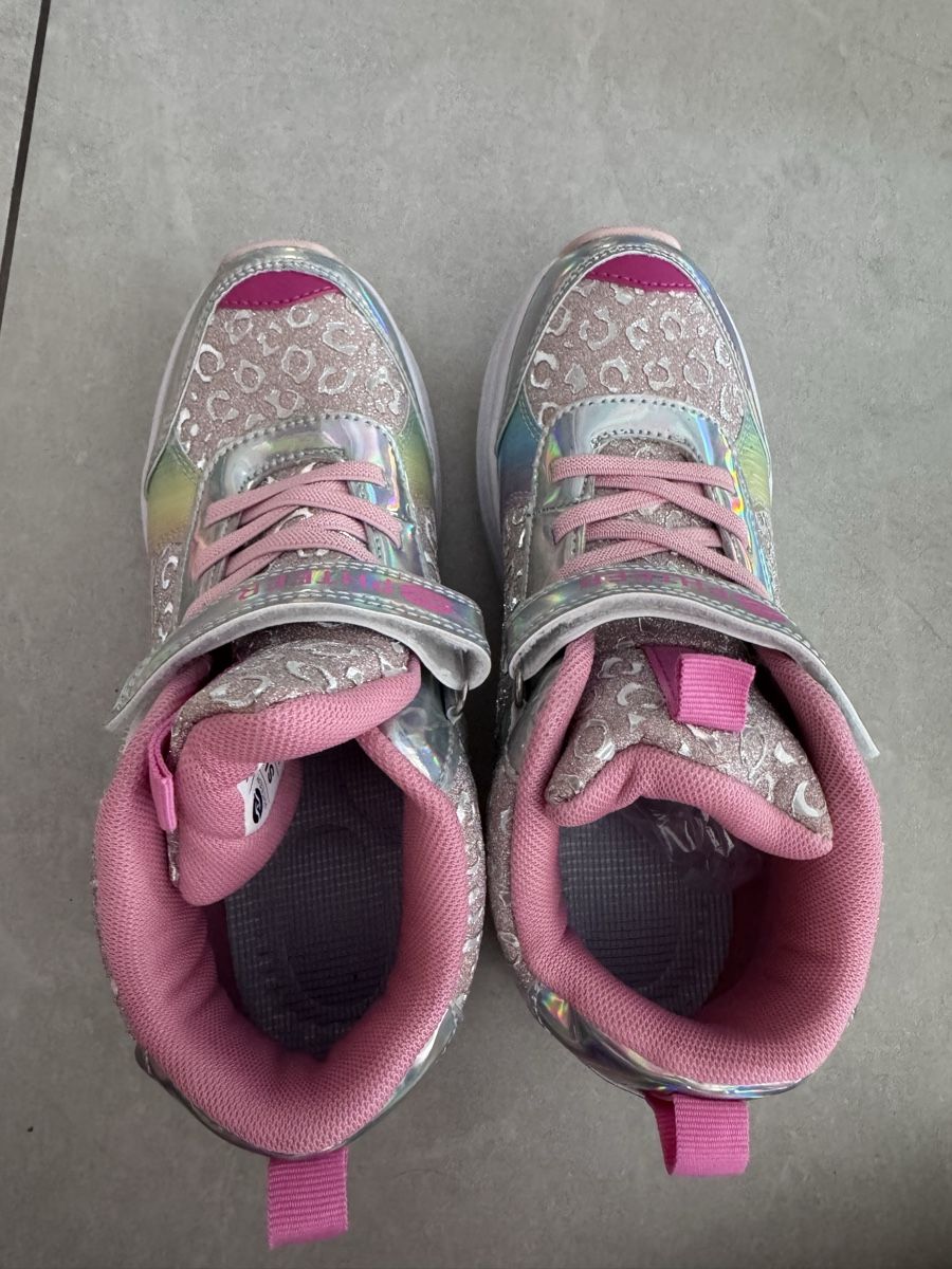 Scarpe per ragazze: Kinder Sneaker mit Rollen – Nuovo (secondo la descrizione) da Zürich venduto da rak_t2vf 1