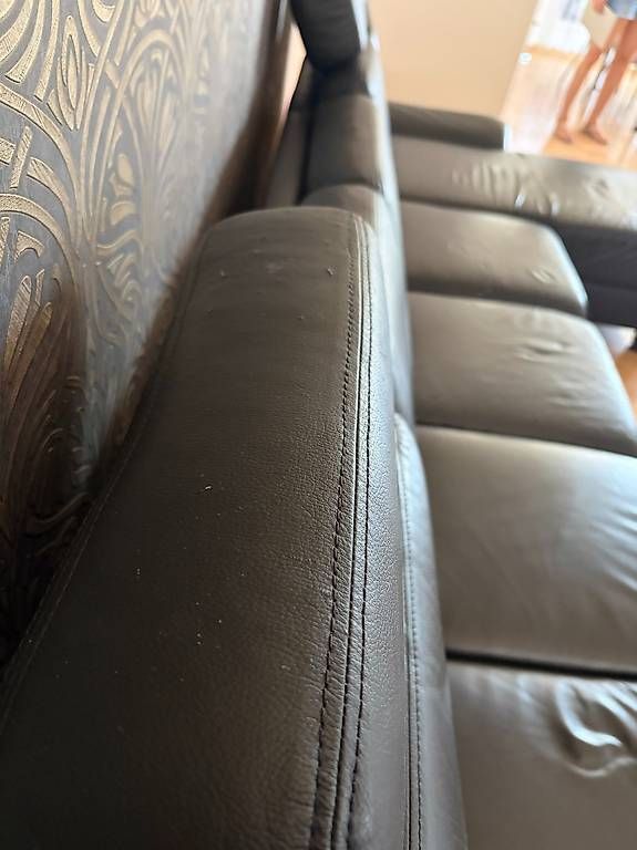 Divani: Schwarzes Ledersofa – Usato da Mülligen venduto da onetobias00 1