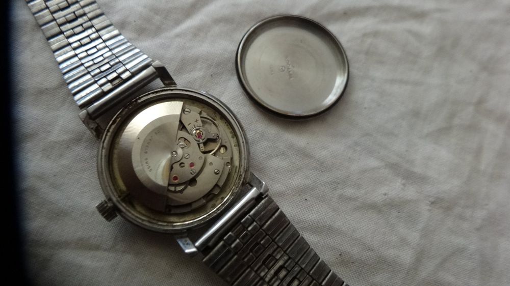 Rodania Montres: RODANIA  HERREN ANTIK UHR.AUTOMATIC.DATE, LÄÜFT--34X38MM – D'occasion à zürich par ahmad01 6