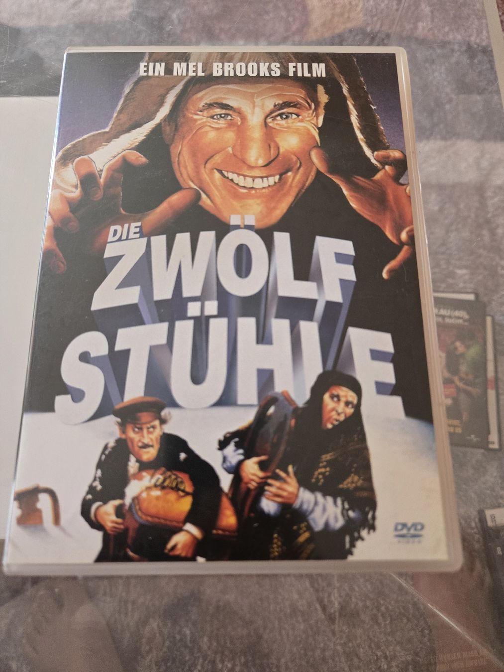 Tutti i DVDs: Die Zwölf Stühle DVD – Usato da Bussigny venduto da Kfdlt