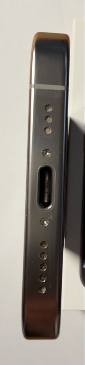 Apple Telefoni cellulari / Smartphones: Apple iPhone 16 Pro 256GB – Usato da Oberurnen venduto da dnoser 5