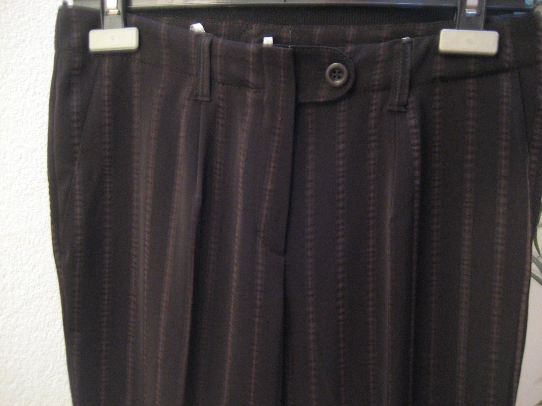 Pantaloni: Pantalon stretch Tuzzi taille 38, neuf – Nuovo e nell'imballaggio originale da Delémont venduto da marryb 1