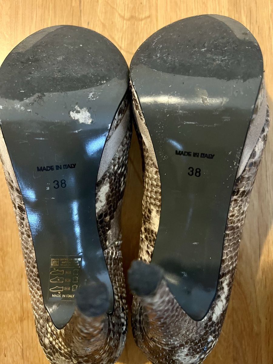 Baldinini Scarpe da donna: Baldinini Pumps, echtes Schlangenleder, grau beige Gr. 38 – Usato da Basel venduto da Bettybooo 8