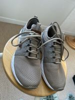 bench sneaker