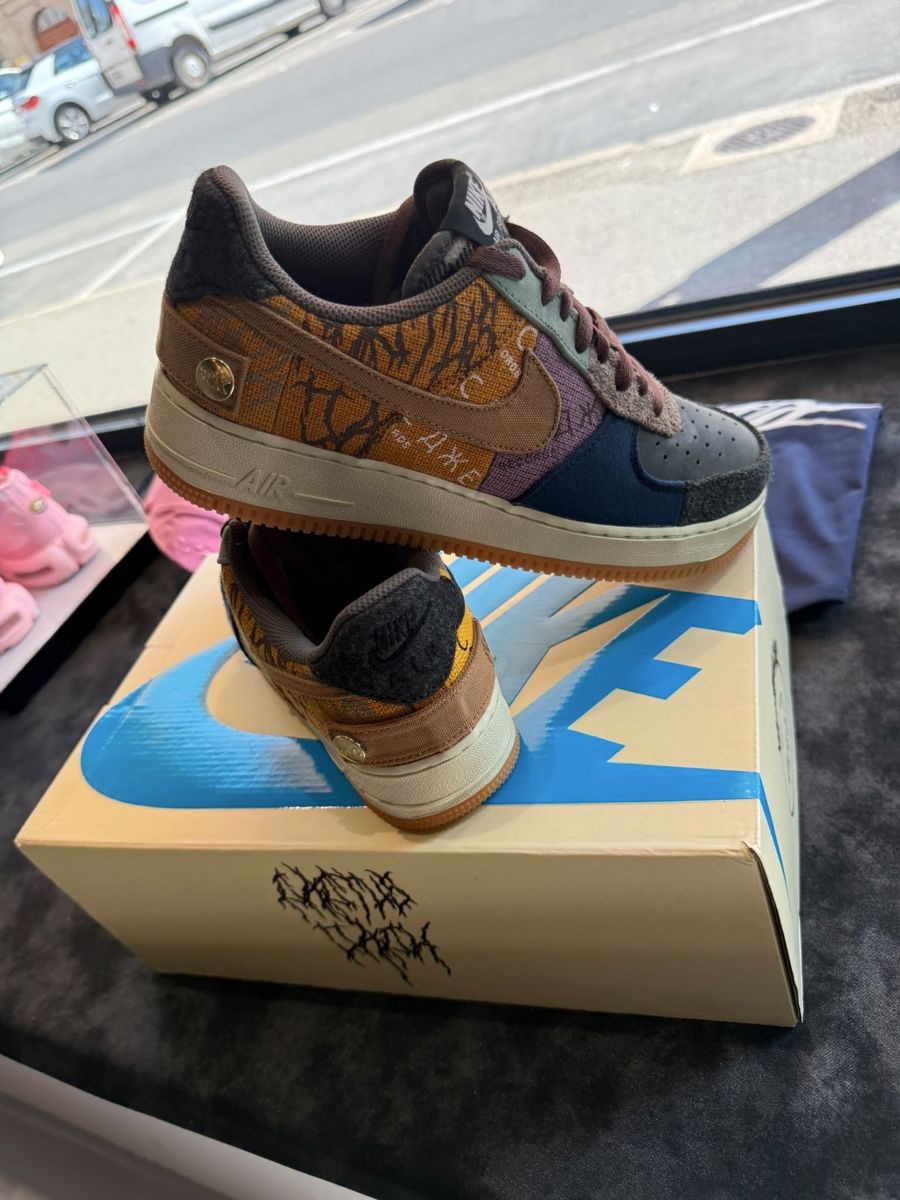 Nike Herrenschuhe: Travis Scott AF1 / 9.5 US – Neu (gemäss Beschreibung) aus Châtel-St-Denis von Lou_Hock