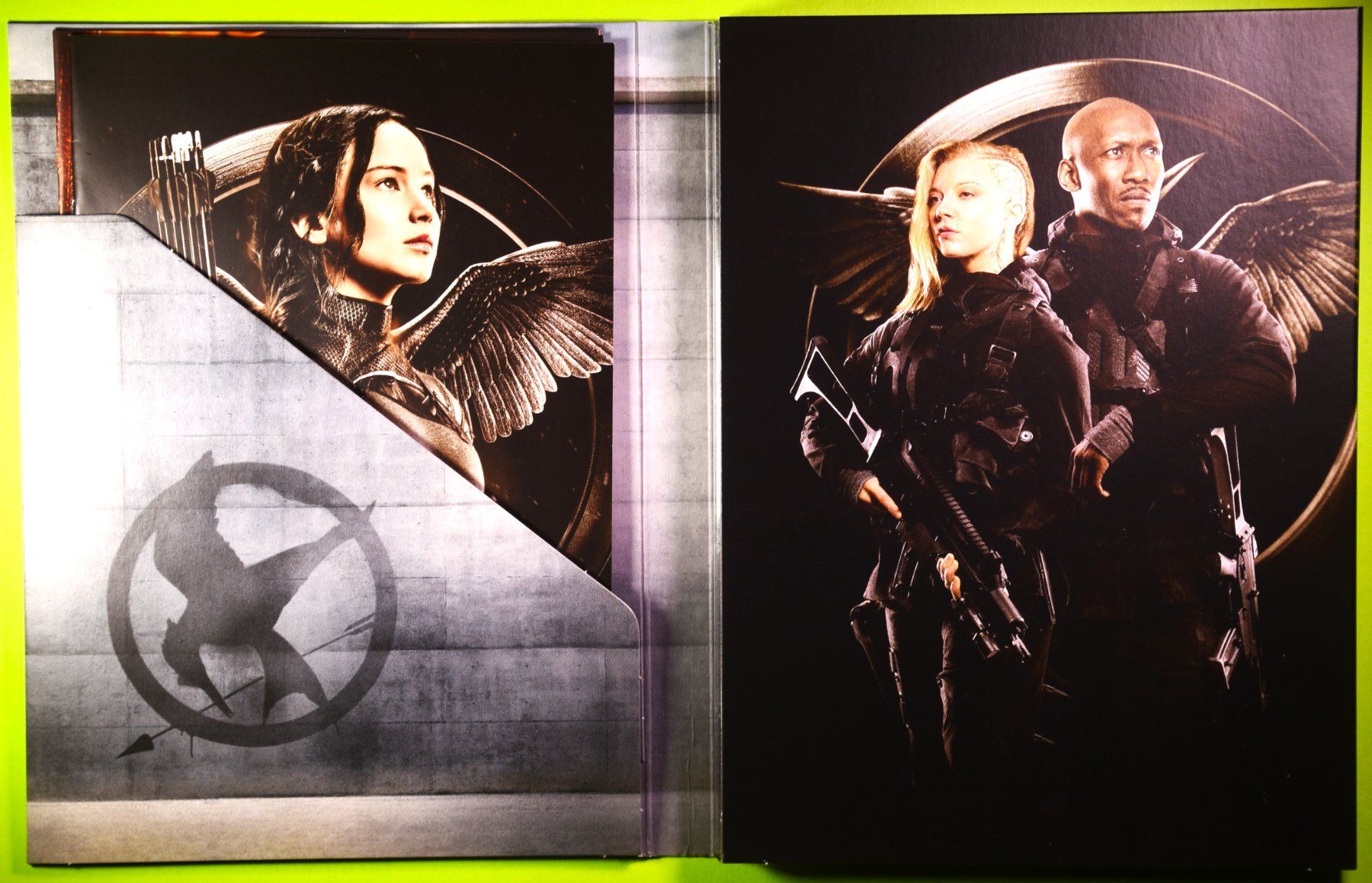 Tous les DVDs: DIE TRIBUTE VON PANEM - MOCKINGJAY, TEIL 1-DISC FAN EDITION – Neuf (Voir description) à Luzern par piro12 3