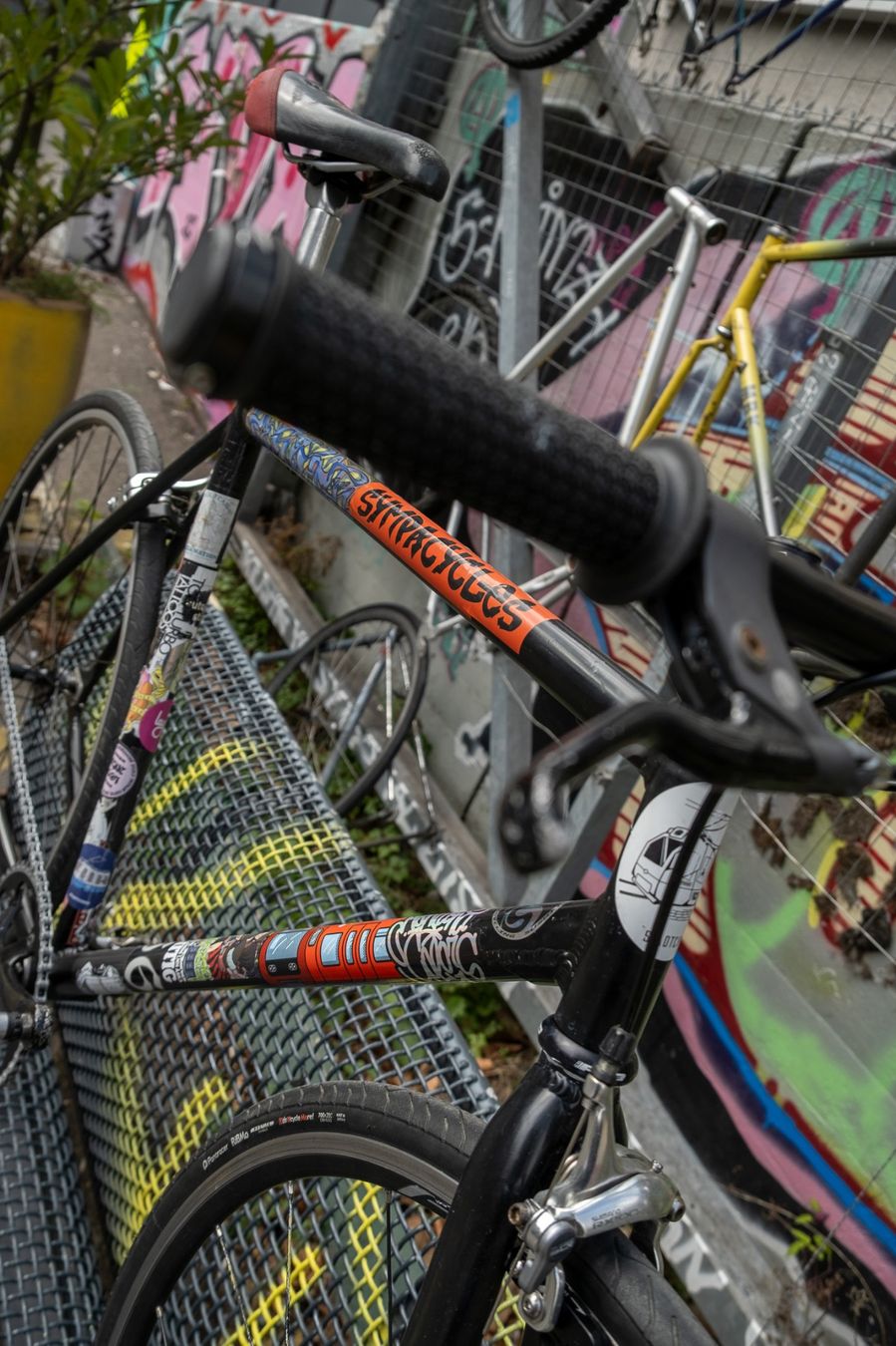 Velos: Fixed Gear (Fixie) Stadtvelo Sticker Bike Alu – Gebraucht aus Zürich von SympaCycles 1