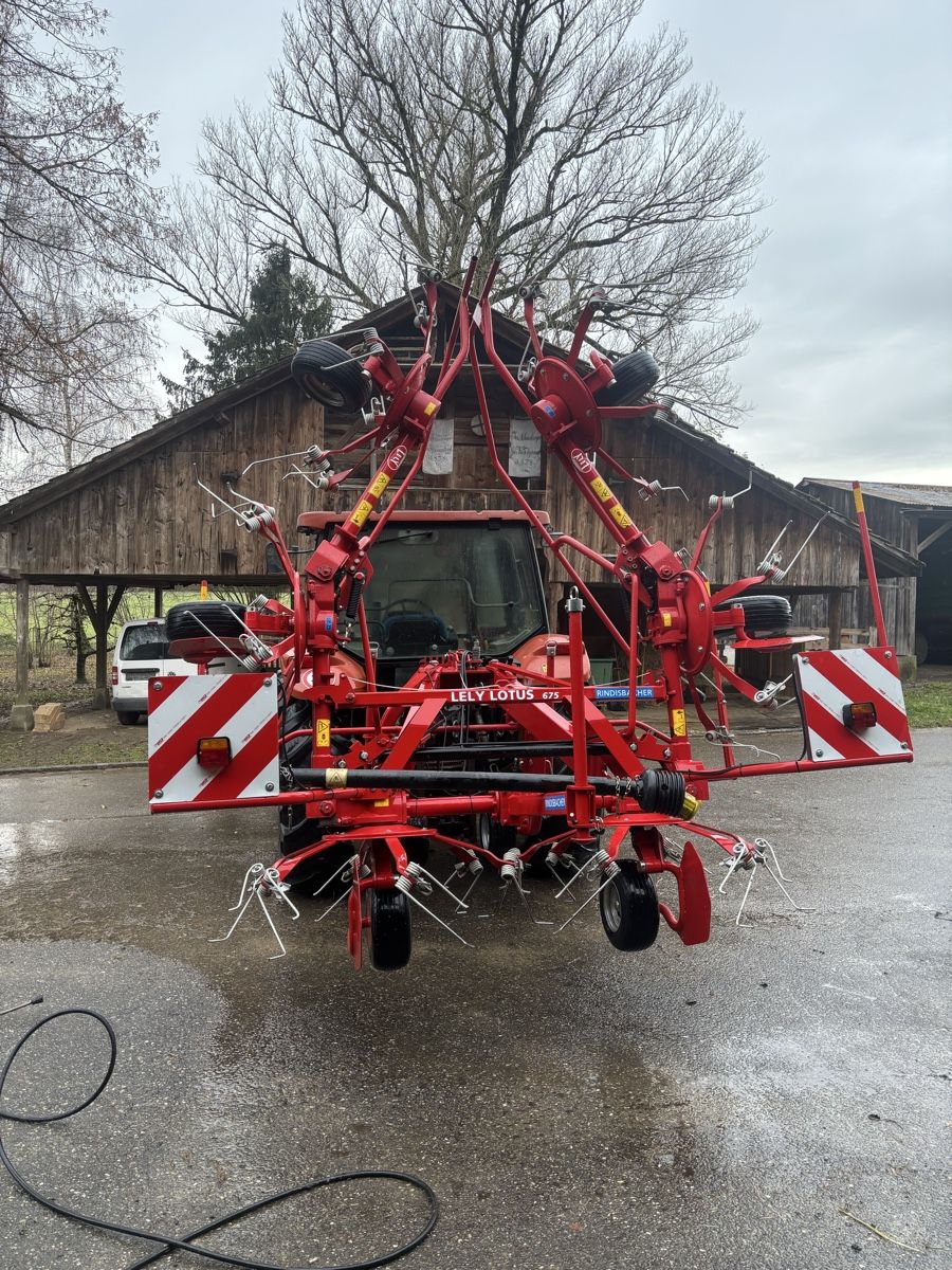 Lely Tutte le macchine: Kreiselheuer Lely Lotus 675 – Usato da Jegenstorf venduto da greni85
