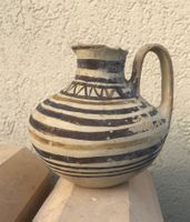 Vase antique. Daunien 6e-5e av. J-C. Apulie