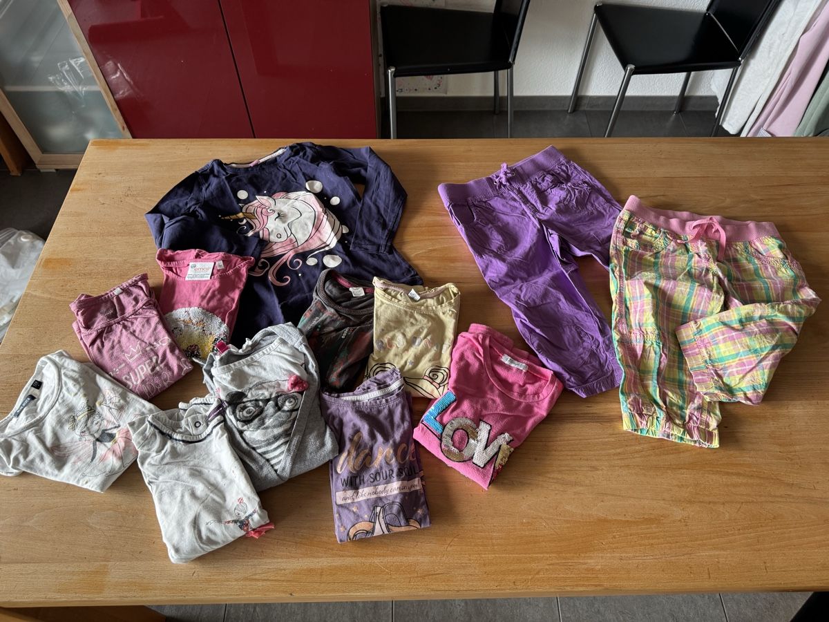 Lotti & Set di vestiti: Grosses Mädchen Kleiderpaket Grösse 128 – Usato da Lyssach venduto da tom1981 7