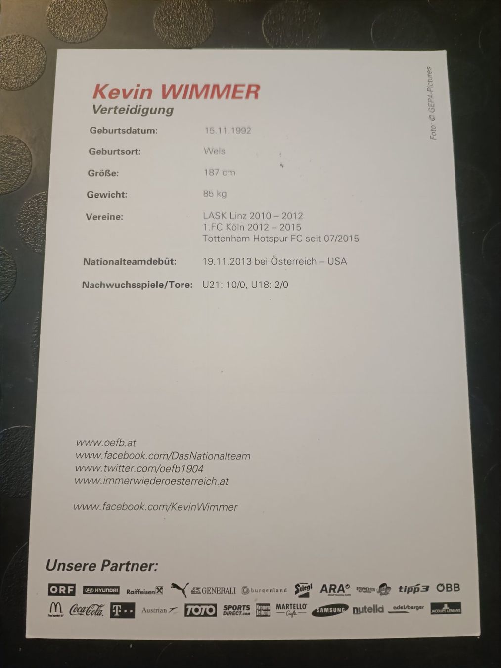 Autografi: Kevin Wimmer - handsignierte ÖFB Autogrammkarte von 2016 – Usato da Menziken venduto da Artographs 1
