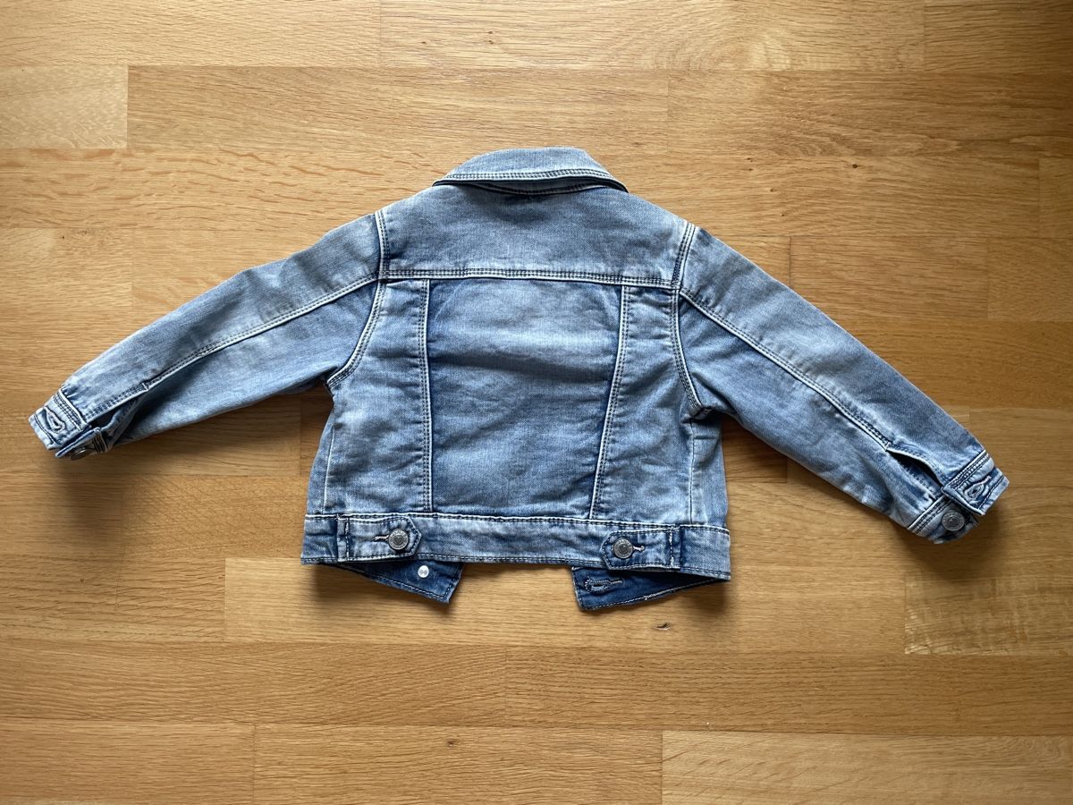 Giacche: Jeansjacke – Usato da Zürich venduto da Elisavetpapadopoulou 1