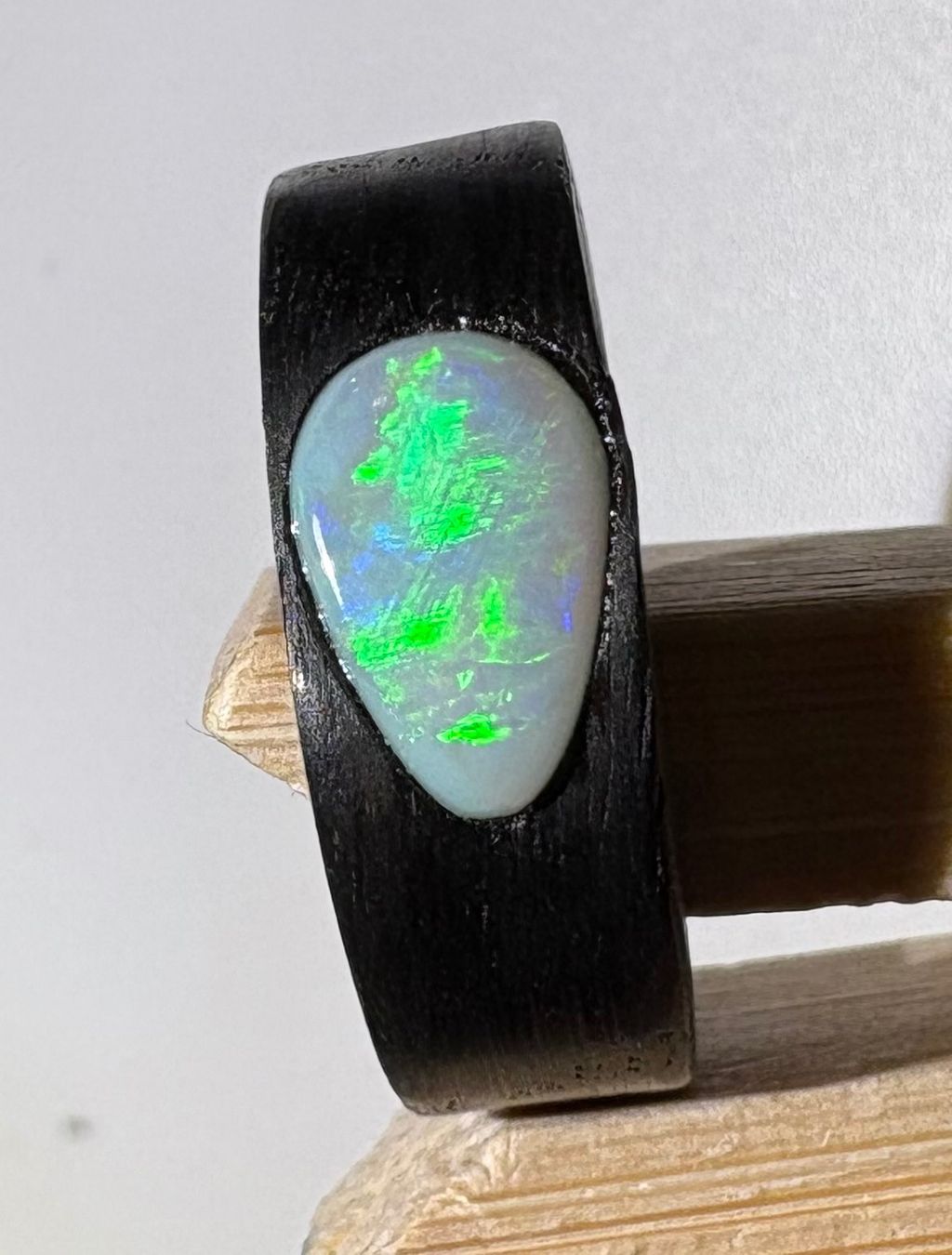 Ringe: Kristall Opal Ring Mooreiche, Gr.52, Coober Peedy Australien – Neu (gemäss Beschreibung) aus Wilen b. Wil von Tschirio