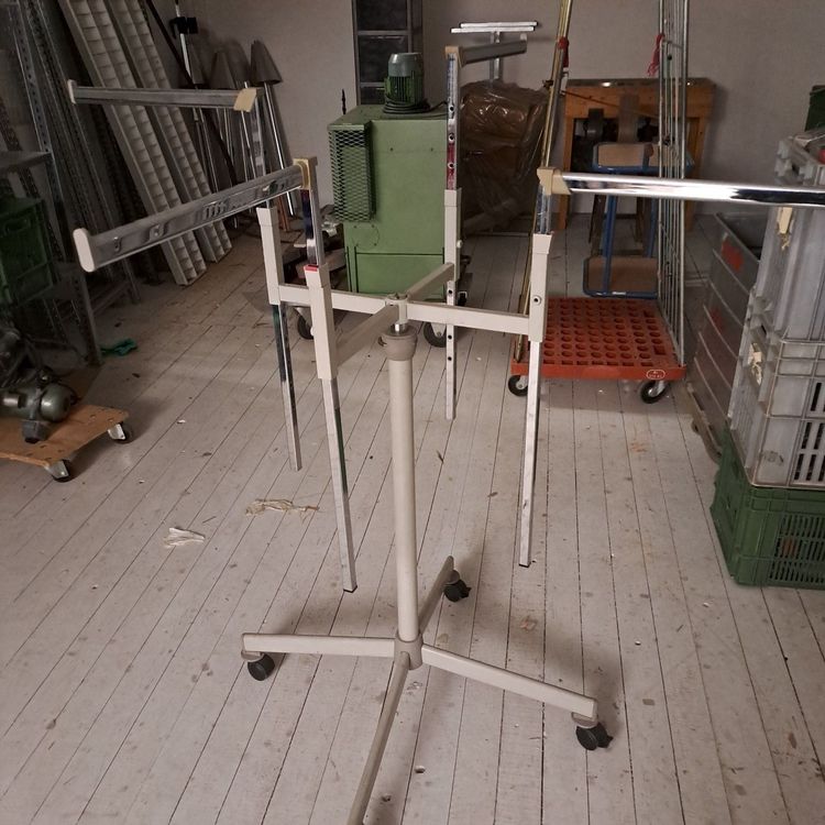 T-Shirt Display Verstellbar 41-71cm - Metall Kleiderständer Für Hemden & Anzüge