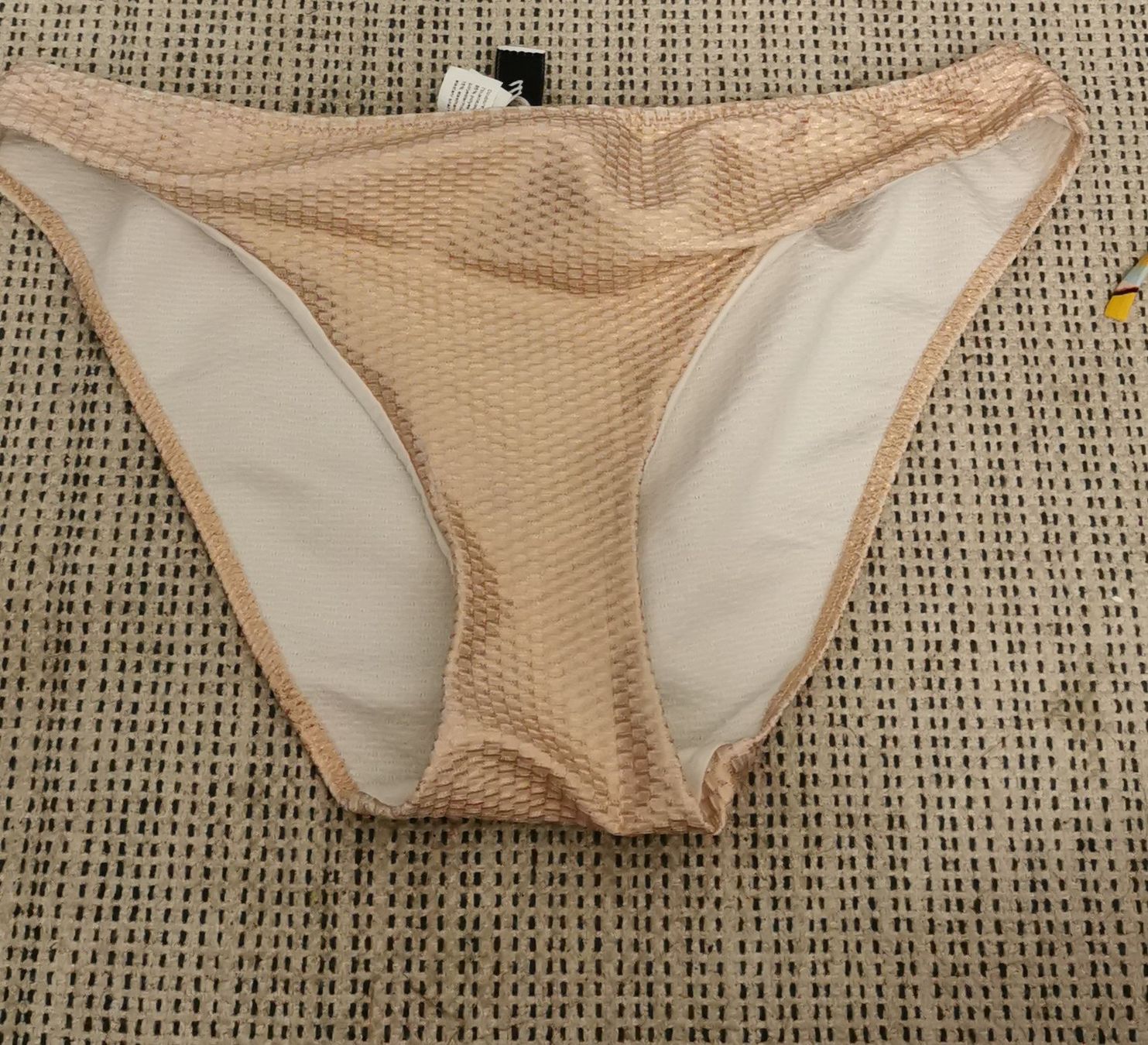 Etam Costumi da bagno & Bikini: Slip bikini rosa pesca-oro – Usato da Fribourg venduto da chi_j8yw
