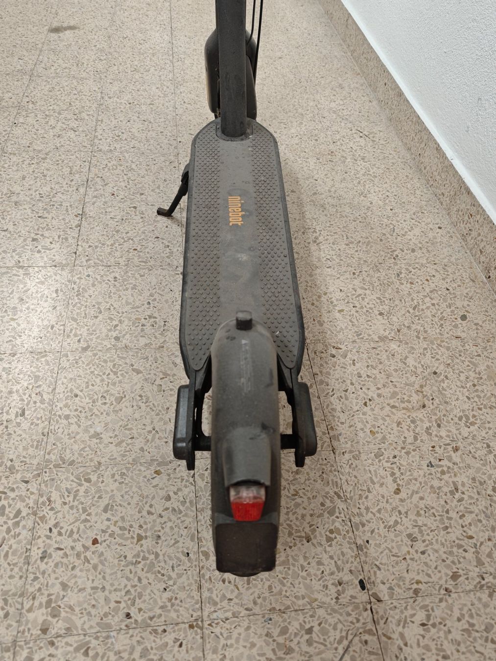 Segway Kickboard: Segway-Ninebot KickScooter MAX G30E II – Usato da Bern venduto da rgbe_buha 2