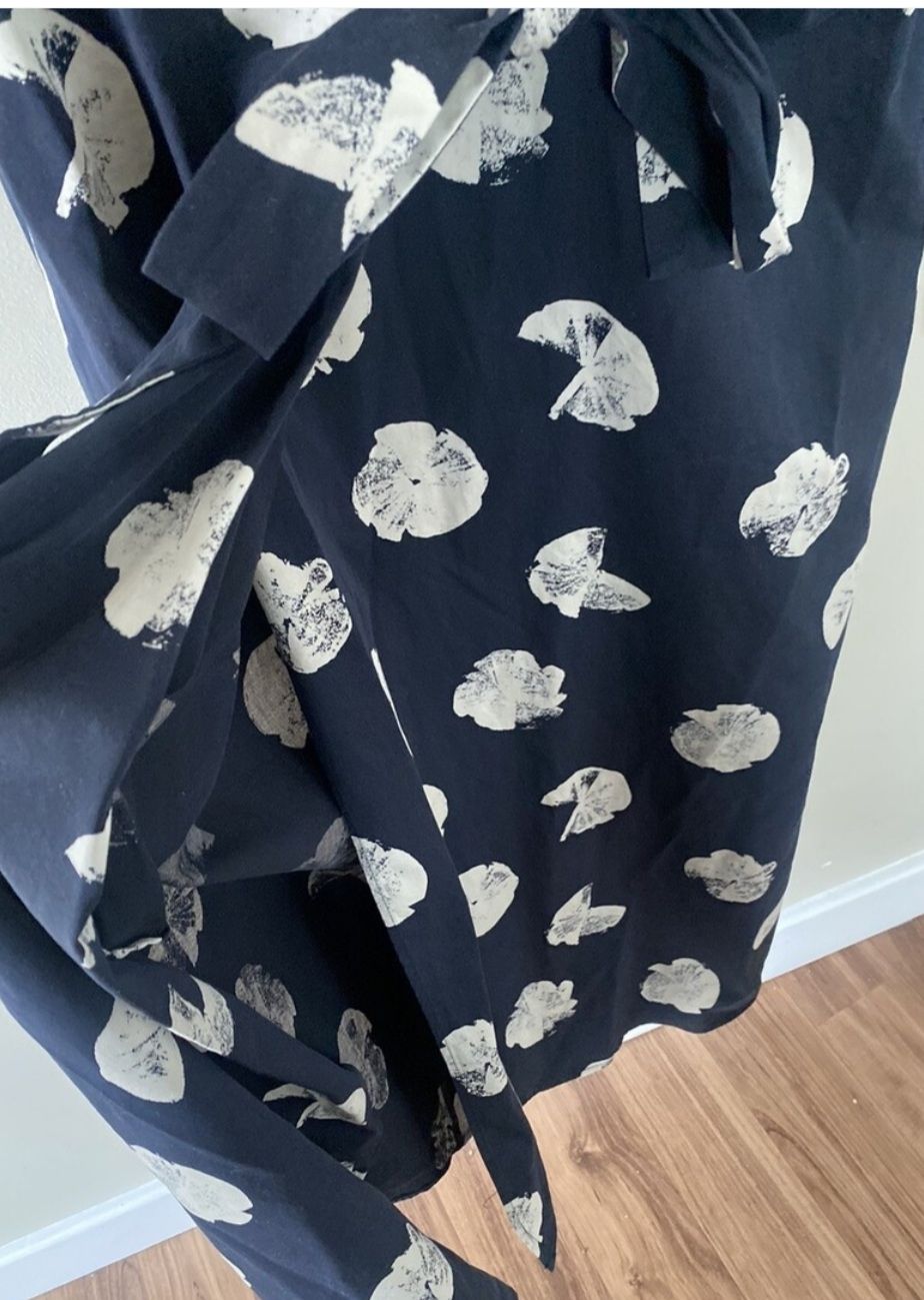 Cos Vestiti: COS Kleid, Grösse M  Wickeloptik, dunkles Blau mit Muster – Usato da Uster venduto da kgw78 3